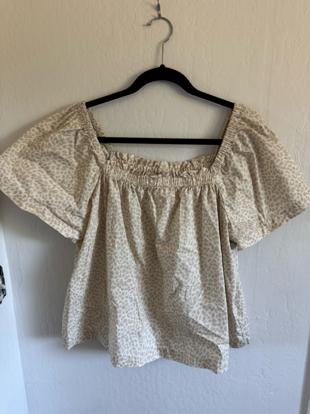 Gap Animal Print Off-Shoulder Women's Top